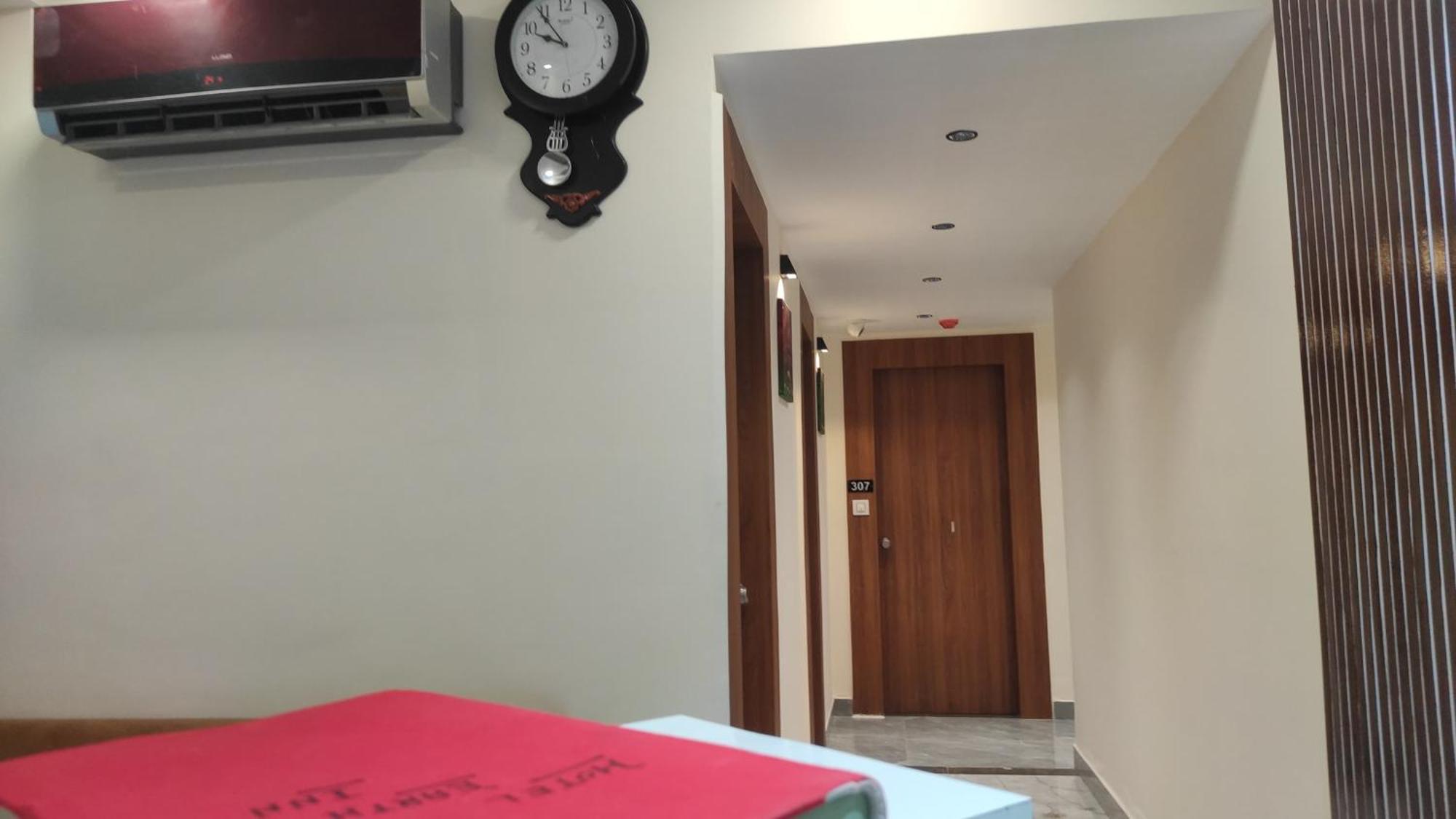 Hotel Earth Inn, Subhash Bridge, Rto Circle, Ахмедабад Екстер'єр фото