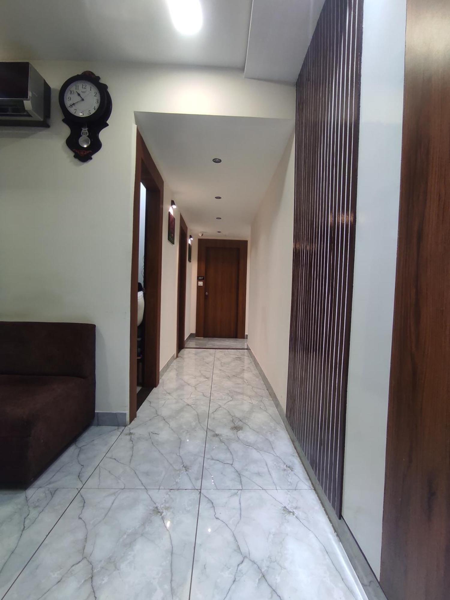 Hotel Earth Inn, Subhash Bridge, Rto Circle, Ахмедабад Екстер'єр фото